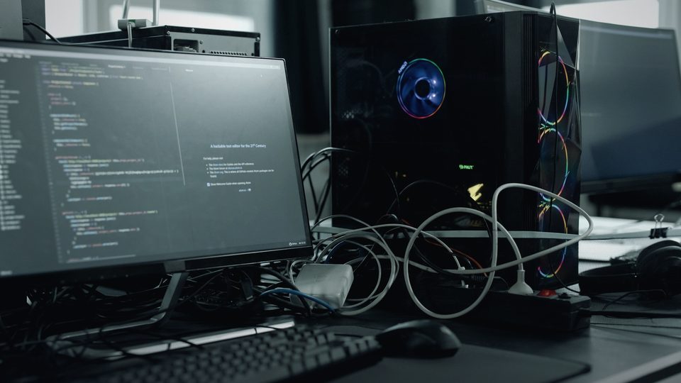Скачайте приложение на компьютер