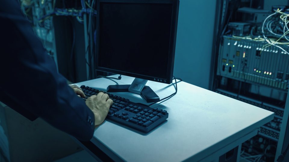 Зафиксируйте язык и проверьте сервисы